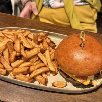 Q-de-Sac - Gastropubs Near Me - Quebec City, Quebec Q-de-Sac - Gastropubs Near Me - Quebec City, Quebec