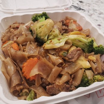 Sila Thai Cuisine - Beef pad see ew - Thai Near Me - Rocklin, California