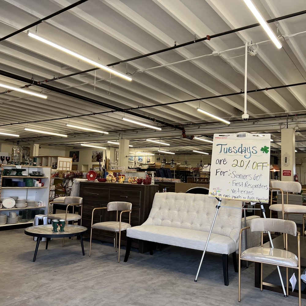 BOSTON SAND LEATHER POWER LOVESEAT WITH REFRIGERATOR CONSOLE by Ivan Smith  Furniture | Furniture.com, image size:1000x1000