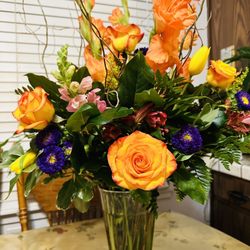 Flowers By Fairytales - This is the flower arrangement, it was beautiful!!