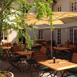 Halbstück - Innenhof
