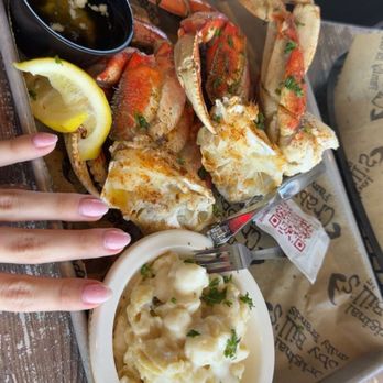 Crabby Bill's - Seafood Near Me - St. Pete Beach, Florida