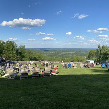 Bear Chase - Breweries Near Me - Bluemont, Virginia Bear Chase - Breweries Near Me - Bluemont, Virginia