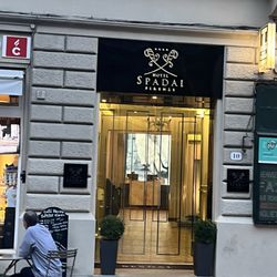 Hotel Spadai - Outside entrance