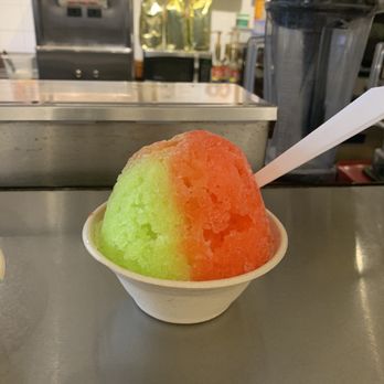 Breakwall Shave Ice - Shaved Ice Near Me - Lahaina, Hawaii