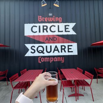 Circle and Square - Storefront and beer - Breweries Near Me - Oxford, Mississippi