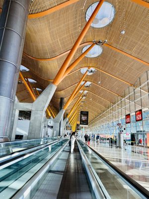 Adolfo Suárez Madrid–Barajas Airport by null