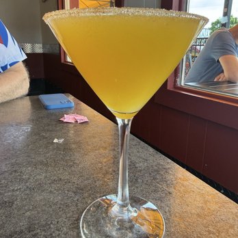 Chick's On The River - Passion fruit martini - American Near Me - Quincy, Illinois