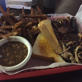 98 Bar-B-Que - Combo player: brisket, pulled pork, fries, baked beans and toast. - Barbeque Near Me - Santa Rosa Beach, Florida