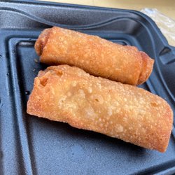 Basil Thai Kitchen - Egg Roll