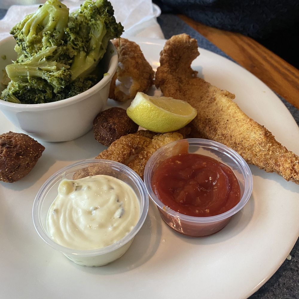 McElroy's Harbor House - Catfish plate with broccoli - Seafood Near Me - Biloxi, Mississippi McElroy's Harbor House - Catfish plate with broccoli - Seafood Near Me - Biloxi, Mississippi