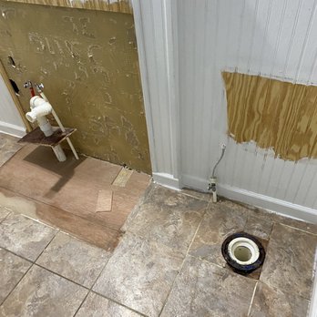 Hardwood Floor Essence - Old bathroom floor - Flooring Near Me Hardwood Floor Essence - Old bathroom floor - Flooring Near Me