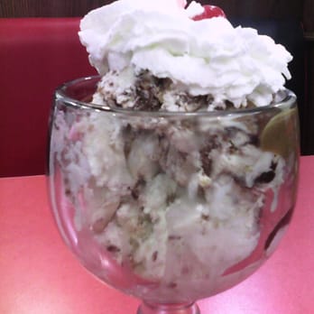 Friendly's - My half-full $7 sundae. - Ice Cream & Frozen Yogurt Near Me - East Norriton, Pennsylvania Friendly's - My half-full $7 sundae. - Ice Cream & Frozen Yogurt Near Me - East Norriton, Pennsylvania