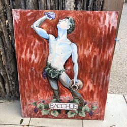 Quealy Wine - I guess Bacchus is an Asian man!