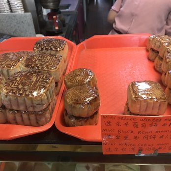 Yue Lai Bakery - Different sizes. $1.75 for a mini one - Bakeries Near Me - New York, New York Yue Lai Bakery - Different sizes. $1.75 for a mini one - Bakeries Near Me - New York, New York