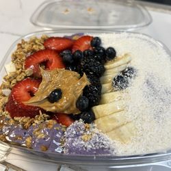 2 Nutritious Smoothie Bar