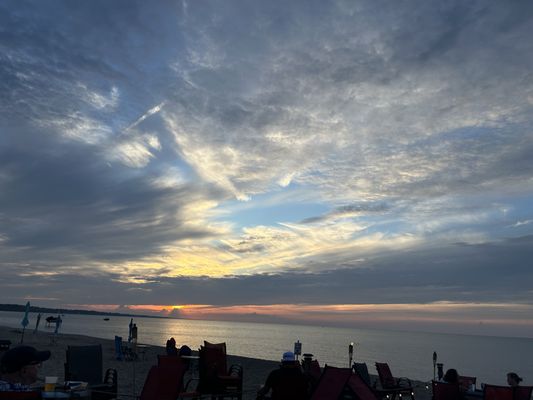 Marge's Lakeside Inn by null