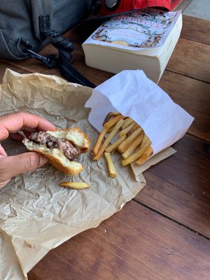 Little Big Burger by null