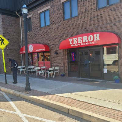 Yeeroh Media by null