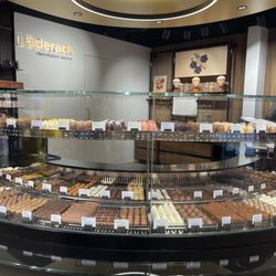 Läderach - I wish you a day so sweet as this chocolates at Läderach.