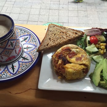 Pause Cafe - Latte, with egg, tomato, onion and avocado breakfast. - Moroccan Near Me - New York, New York