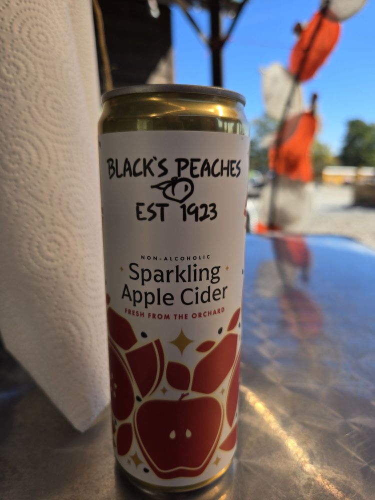 Black's Peaches Logo