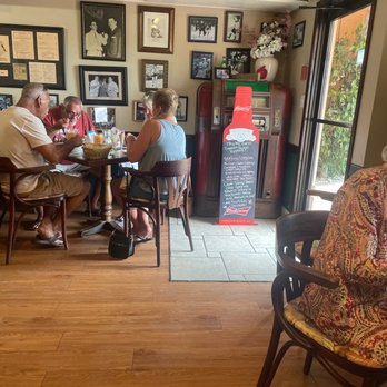Briandi's - Restaurant - Italian Near Me - Nokomis, Florida