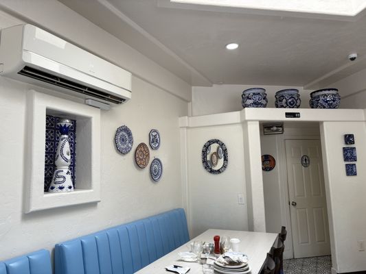 Talavera Azul/ Chilaquiles by null