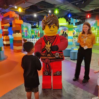 LEGO Discovery Center - Meet tons of different characters - Kids Activities Near Me - Springfield, Virginia