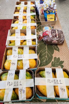 Pukalani Superette by null