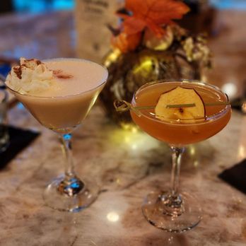 Mauve Cocktail Lounge - Cocktail Bars Near Me - Shorewood, Illinois