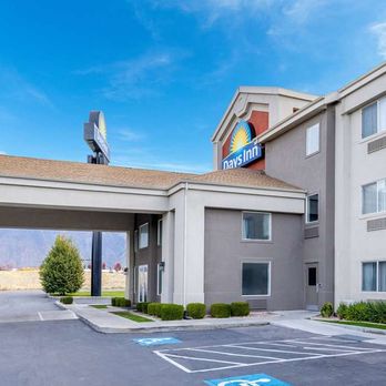 Days Inn by Wyndham Springville - Exterior - Hotels Near Me - Springville, Utah Days Inn by Wyndham Springville - Exterior - Hotels Near Me - Springville, Utah