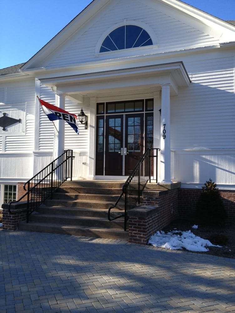 ARTS CENTER EAST Updated August 2024 709 Hartford Tpke, Vernon