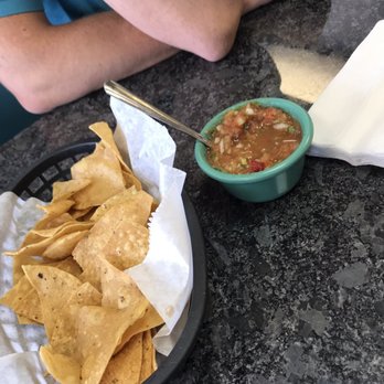 El Gallo Tapatio II - Chips and salsa - Mexican Near Me - Crestwood, Illinois