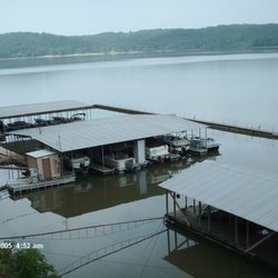 Lee's Grand Lake Resort - Docks