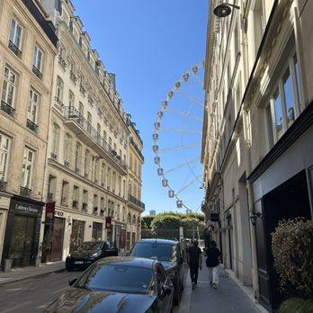 Le Carrousel - Brasseries Near Me - Paris, 75 Le Carrousel - Brasseries Near Me - Paris, 75