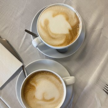 Pastelaria Garrett - Cappuccinos - Cafes Near Me - Lisbon, 11