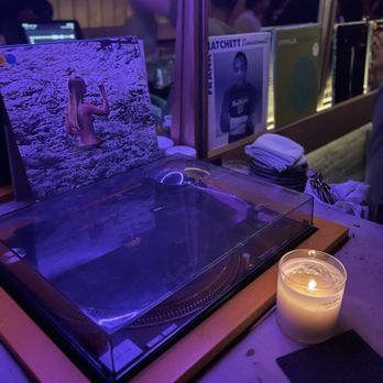 Eavesdrop - Record player - Cocktail Bars Near Me - Brooklyn, New York