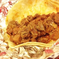 Un Dollar Y Mas - Pastor fajita- whatever that means. Better than the other taco.