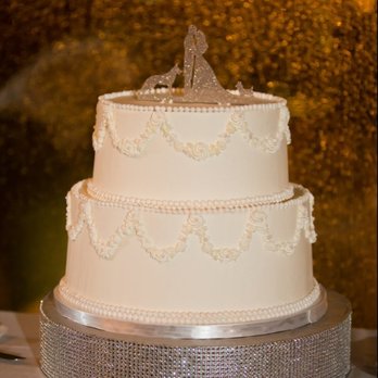 Molly's Cupcakes - Desserts Near Me - Chicago, Illinois