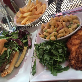 Volcano Union Inn + Pub - Lamb burger & fries chicken with union mac & cheese. Steak fries. - Bed & Breakfast Near Me - Volcano, California