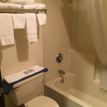 Rainbow Motel - Clean bathroom - Hotels Near Me - Bend, Oregon Rainbow Motel - Clean bathroom - Hotels Near Me - Bend, Oregon