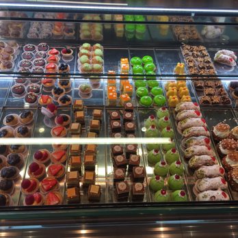 Pasticceria Verga - Cafeteria Near Me - Giussano, Manitoba Pasticceria Verga - Cafeteria Near Me - Giussano, Manitoba