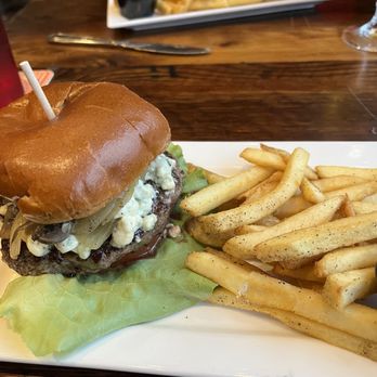 Burg & Barrel - Lenexa - Blue cheese burger - Burgers Near Me - Lenexa, Kansas Burg & Barrel - Lenexa - Blue cheese burger - Burgers Near Me - Lenexa, Kansas