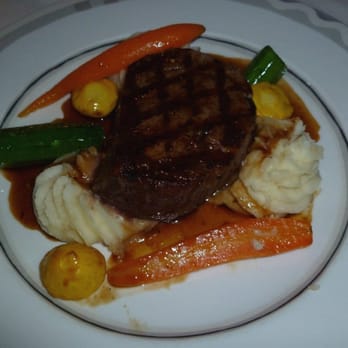 Castle Inn Restaurant - grilled filet mignon - American Near Me - Cavendish, Vermont