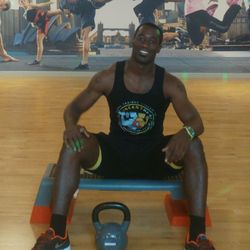 Vincent Henry Strength & Fitness - Training at my Gym