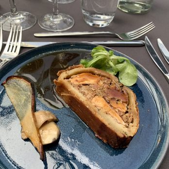 Bateaux Parisiens - Chicken pate starter - French Near Me - Paris, 75