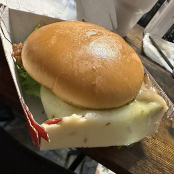 Chick-fil-A - Spicy Deluxe Sandwich - Salad Near Me - Dumfries, Virginia Chick-fil-A - Spicy Deluxe Sandwich - Salad Near Me - Dumfries, Virginia