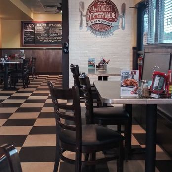 Metro Diner - Diners Near Me - Augusta, Georgia