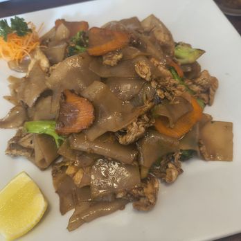 Charm Khao - Thai Near Me - Staten Island, New York
